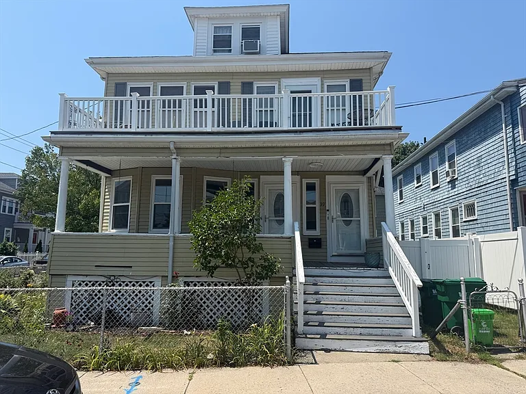 39 Dunbar Ave #1 — Photo 1