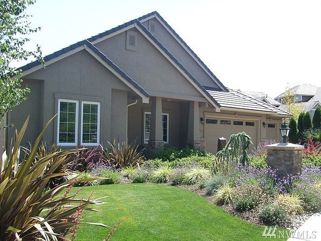 1st image of 4217 Country Club Dr NE