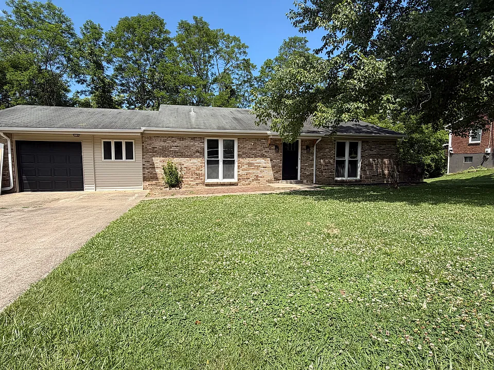 661 Ridgeway Dr