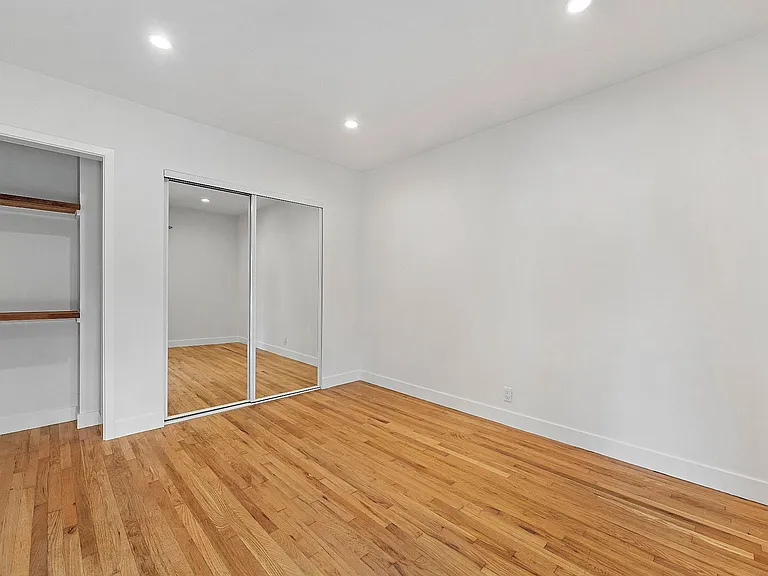 654 Ozone St #654 — Photo 10