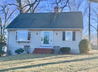 57 Farnum St, West Springfield, MA 01089