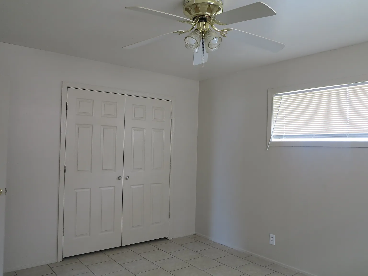 2 bed, 1.0 bath, $1,225 — Photo 4