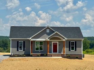 8666 Hat Creek Rd, Brookneal, VA 24528