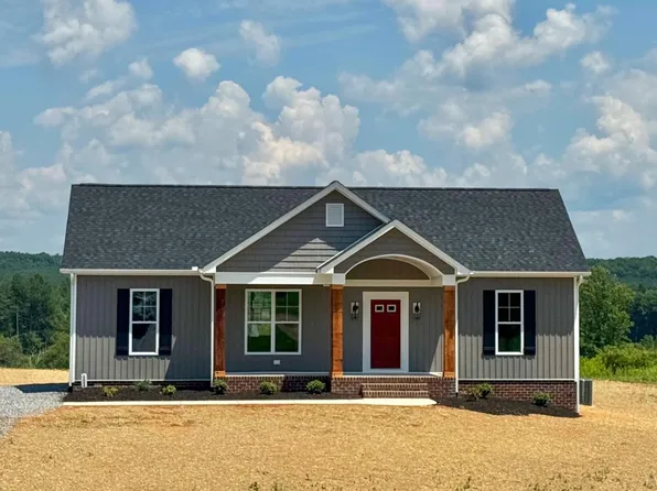 8666 Hat Creek Rd, Brookneal, VA 24528