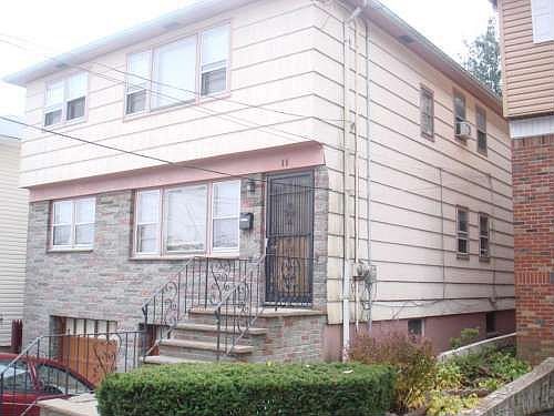 1st image of 11 Gifford Pl