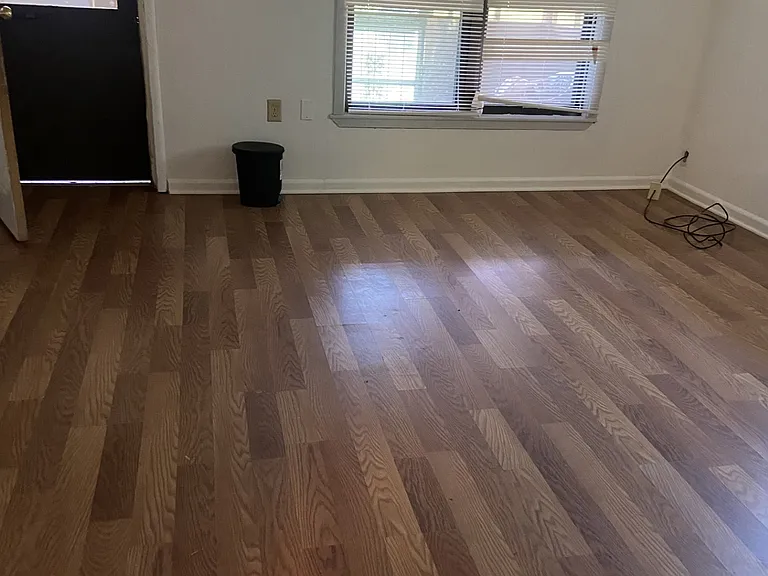 FRONT ROOM