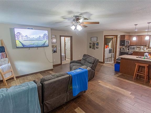 4th image of 12900 E Silver Ln