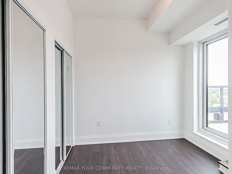 700 Sheppard Ave W #905 — Photo 28