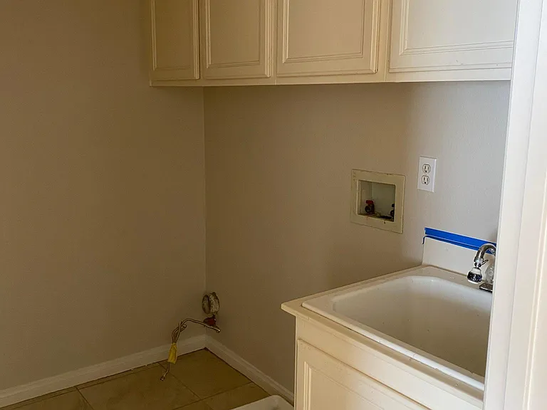 6919 Tradewinds Dr — Photo 29