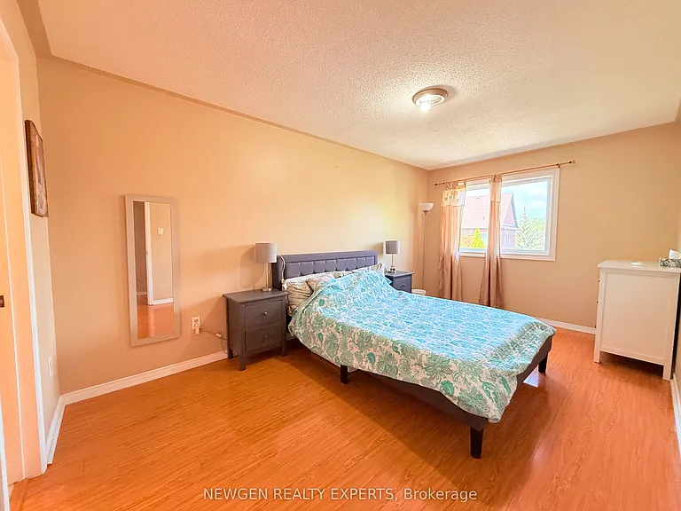6013 Castlegrove Ct #UPPER — Photo 17