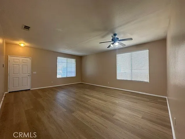 4 bed, 2156 sqft, $2,950 — Photo 2