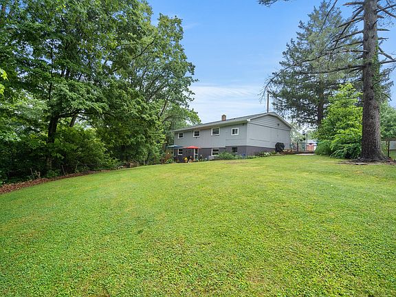 3rd image of 4920 Virginia Ct