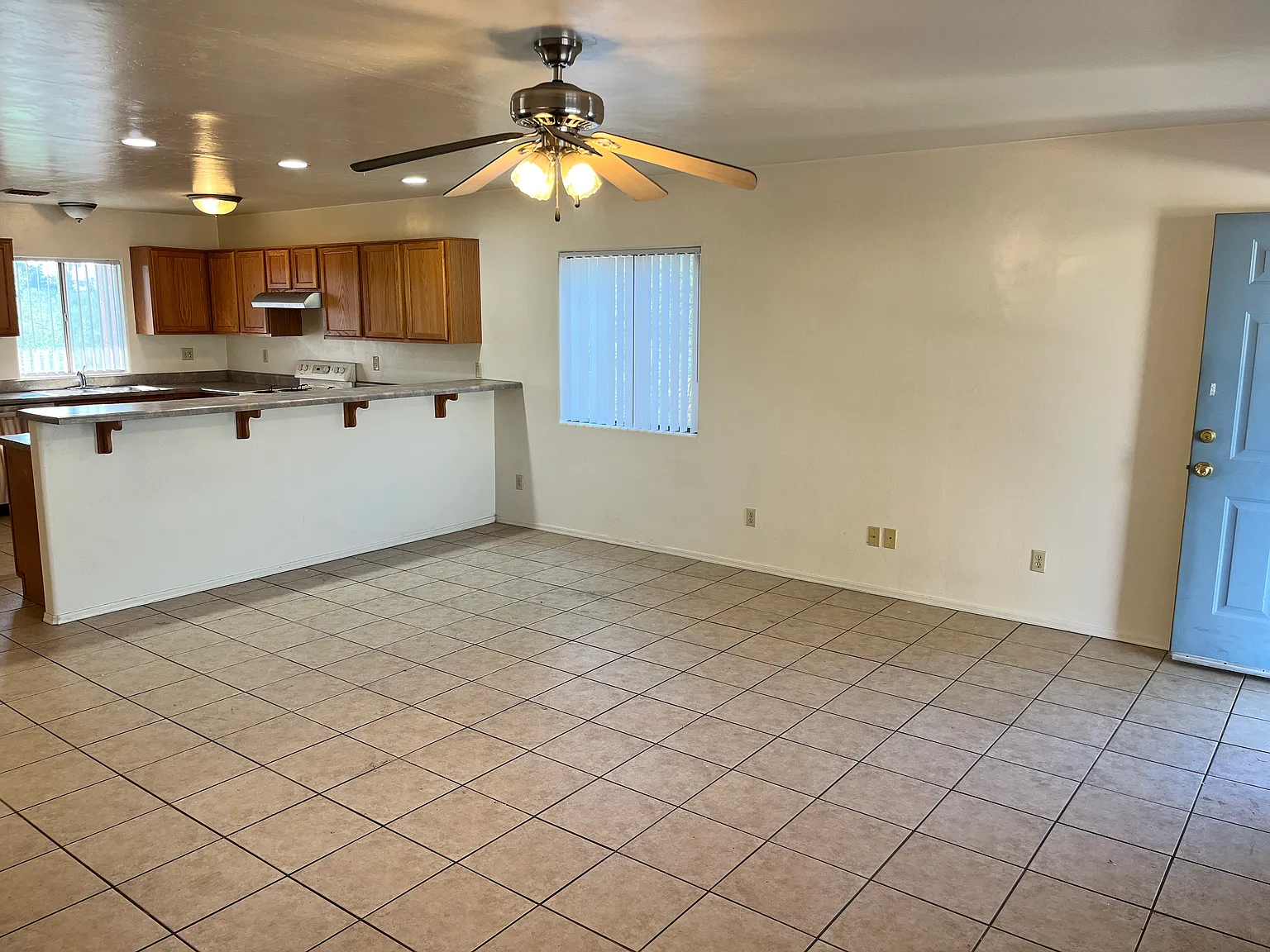3 bed, 1730 sqft, $1,650 — Photo 3