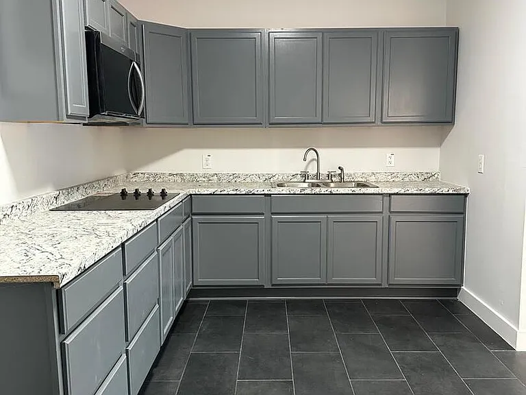 603 W Summit Ave #2-2-2 — Photo 2