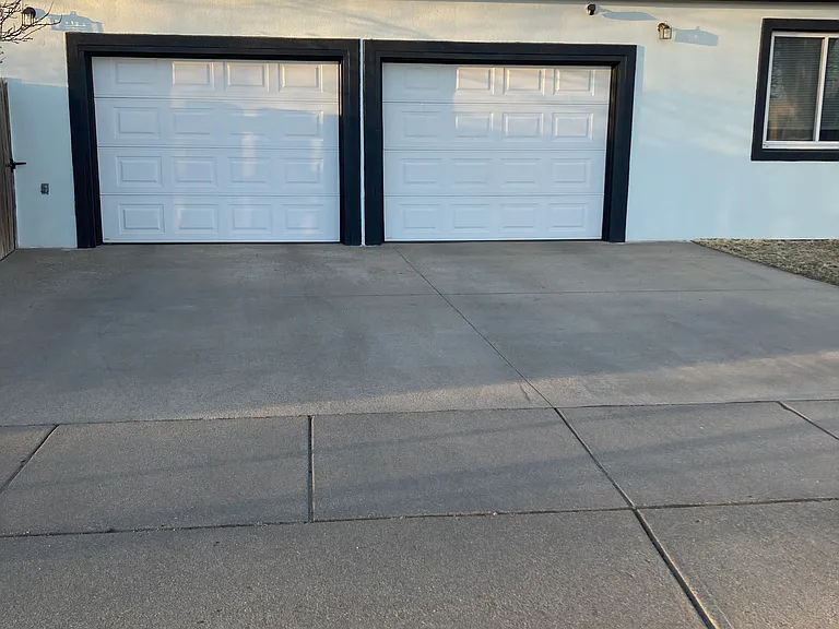 301 Evans St — Photo 17