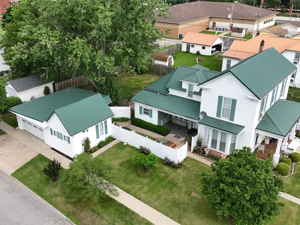 309 SE 3rd St, Fairfield, IL 62837
