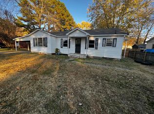 142 Longfellow Ave UNIT B, Dyersburg, TN 38024