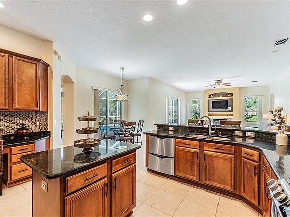 5th image of 8609 Herons Cove Pl