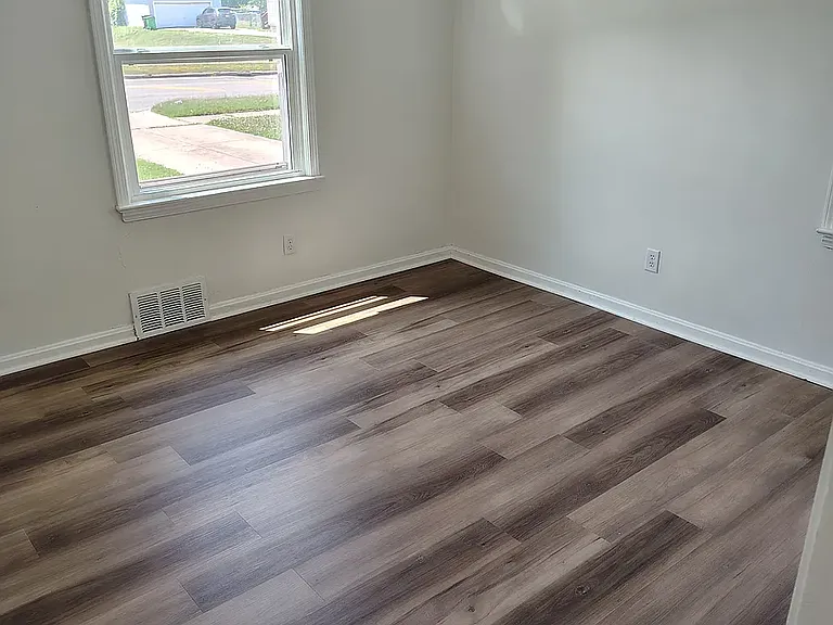 13629 Granger Rd — Photo 5