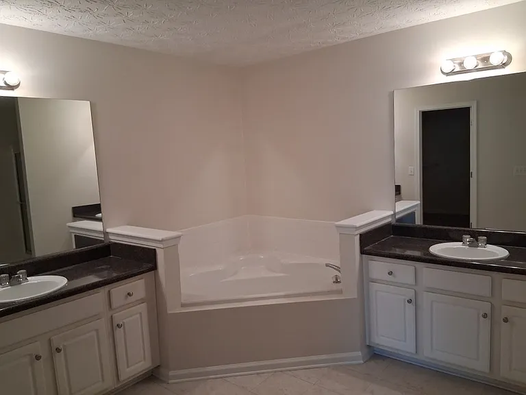 7068 Littlebrook Way — Photo 11