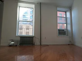 Rented by Century 21 New Golden Age Realty