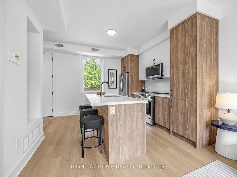 1416 Islington Ave #C — Photo 7