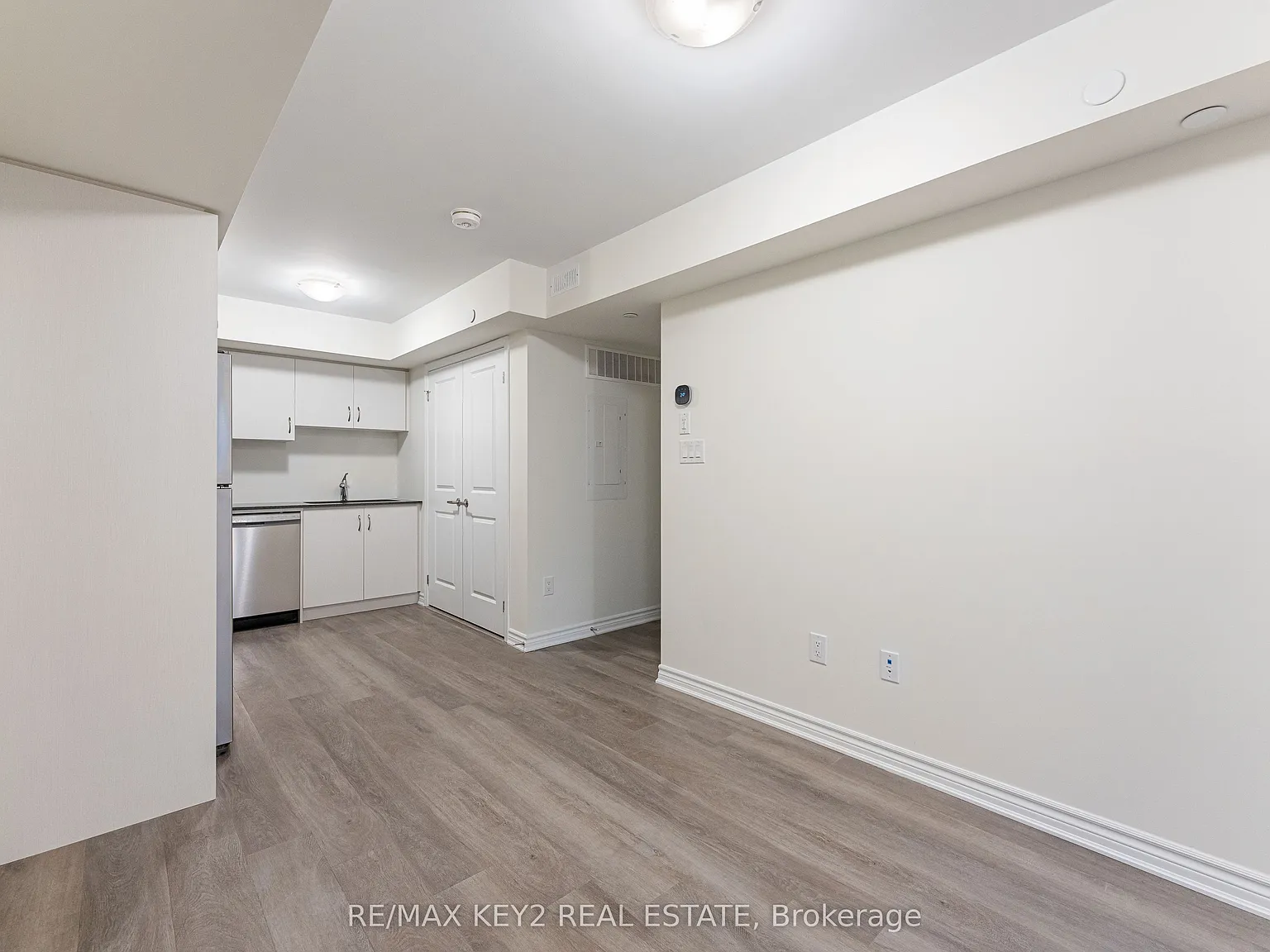 2789 Eglinton Ave E — Photo 2