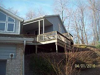 3rd image of 122 Admiral Dr
