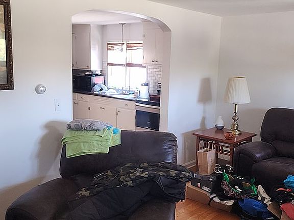 4th image of 2320 Grandview Rd