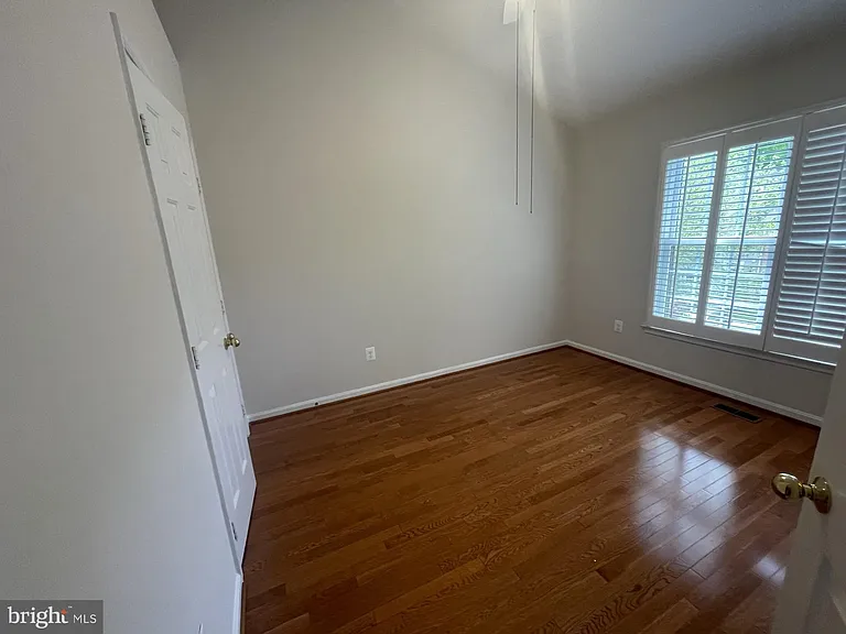 8845 Eagle Rock Ln — Photo 25