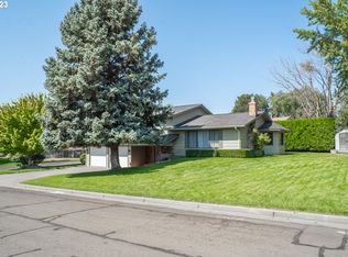 940 Juanita Ave, Hermiston, OR 97838