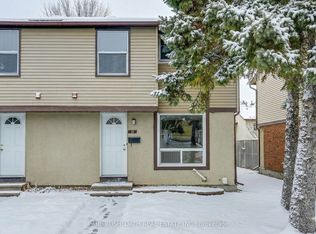 2570 Southvale Cres #22, Ottawa, ON K1B 5B6