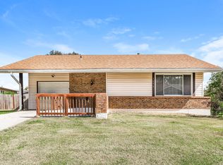 1690 Woodman Dr, Florissant, MO