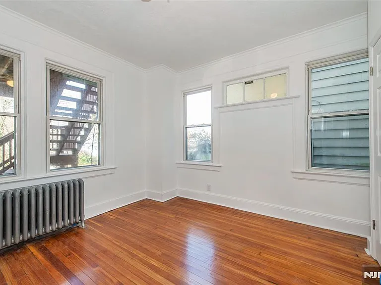 51 Riggs Pl — Photo 10