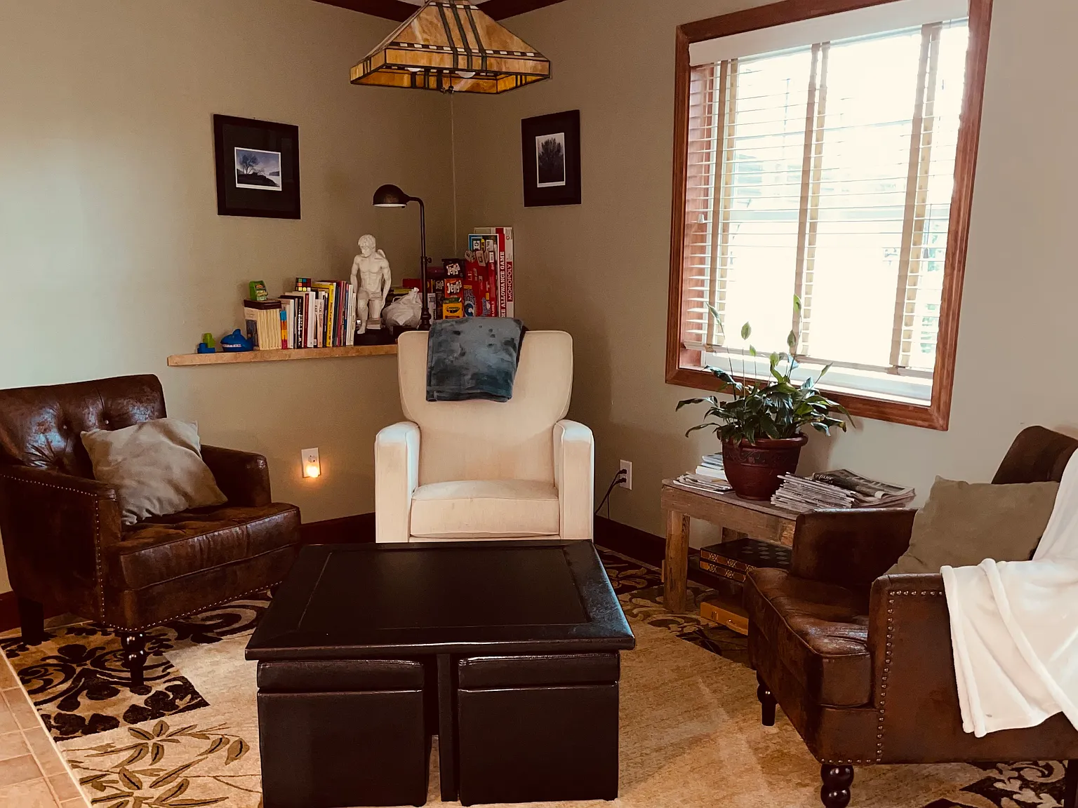 3 bed, 2400 sqft, $3,000 — Photo 3