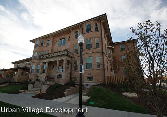 2nd image of 804 Park Ave APT 302