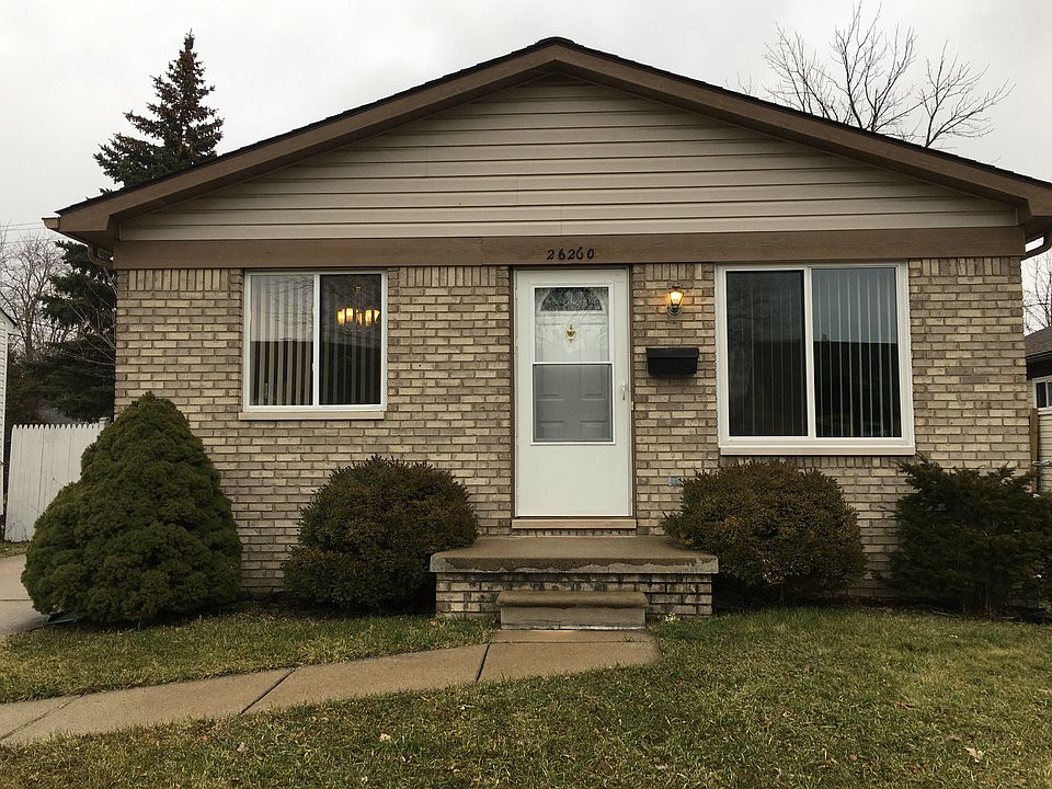 1st image of 26260 Clancy St