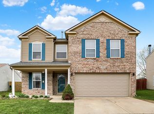 5724 Grassy Bank Dr, Indianapolis, IN