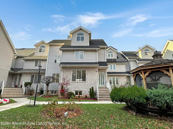 18 Fairlawn Loop, Staten Island, NY 10308