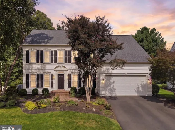 12668 Arthur Graves Jr Ct, Bristow, VA 20136