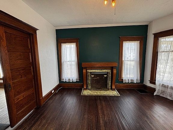 5th image of 442 Venango Ave