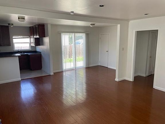 3rd image of 238 S 16th St