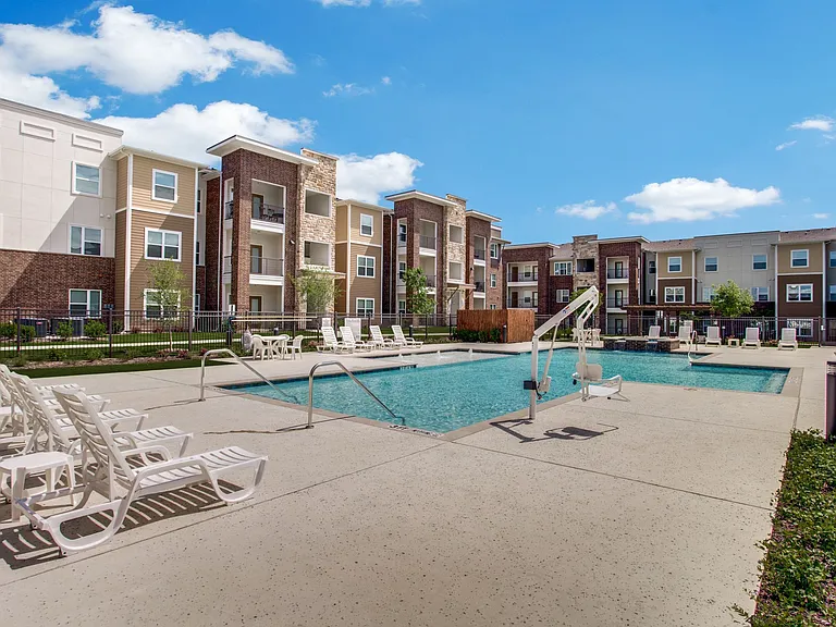 Palladium Glenn Heights — Photo 23