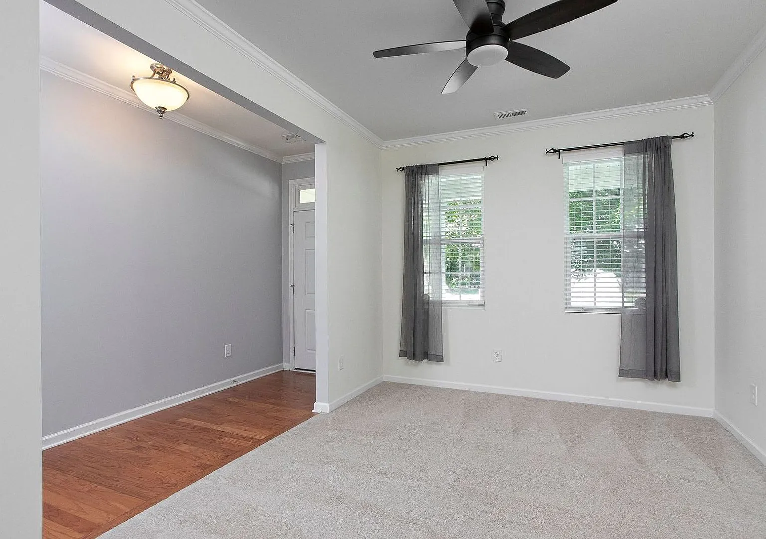 Beautiful 4 Bedroom Home with Fenced in Yard! Located in the Summerdale Neighborhood-Fuquay Varin... — Photo 4