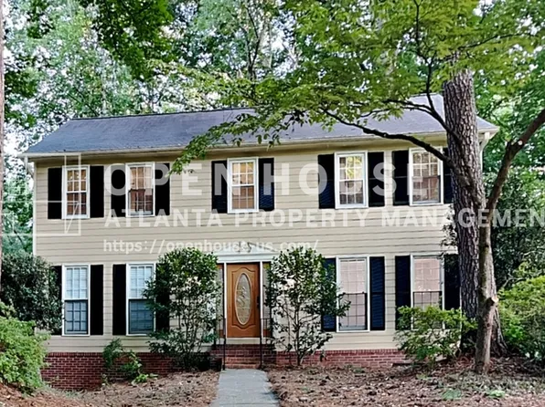 4241 Glenforest Way NE, Roswell, GA 30075