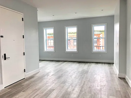 Rented by Lang Realty LLC | media 4