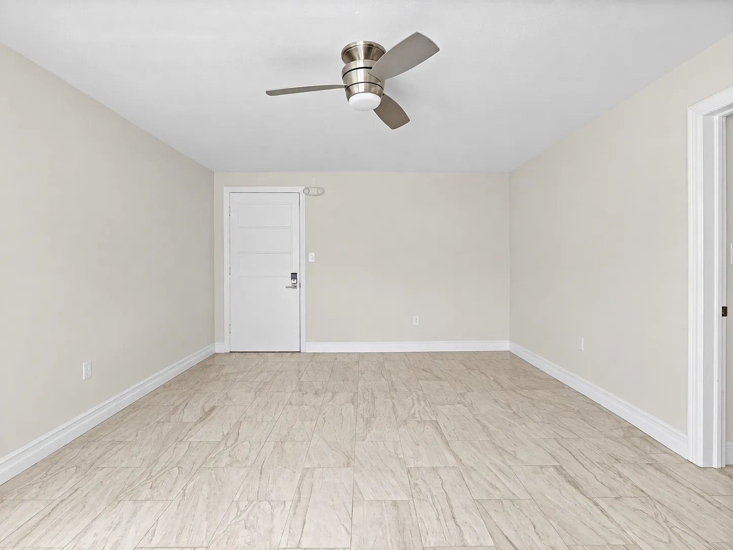 1 bed, 1.0 bath, 850 sqft, $1,600 — Photo 4