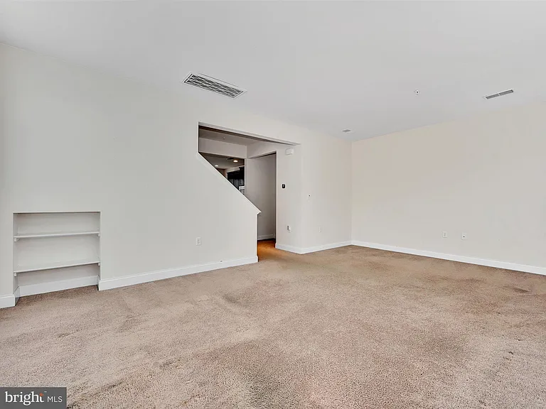 147 Putnam Way — Photo 13