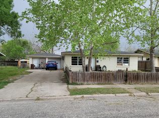 3206 Mayfair Dr, Victoria, TX 77901