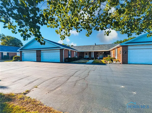 1401 Van Buren St #U-24, Fostoria, OH 44830